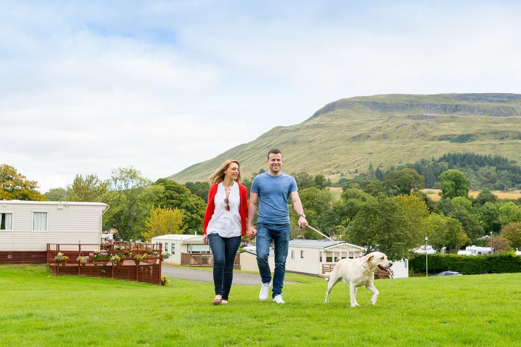 Campsie Glen Holiday Park Fintry Экстерьер фото