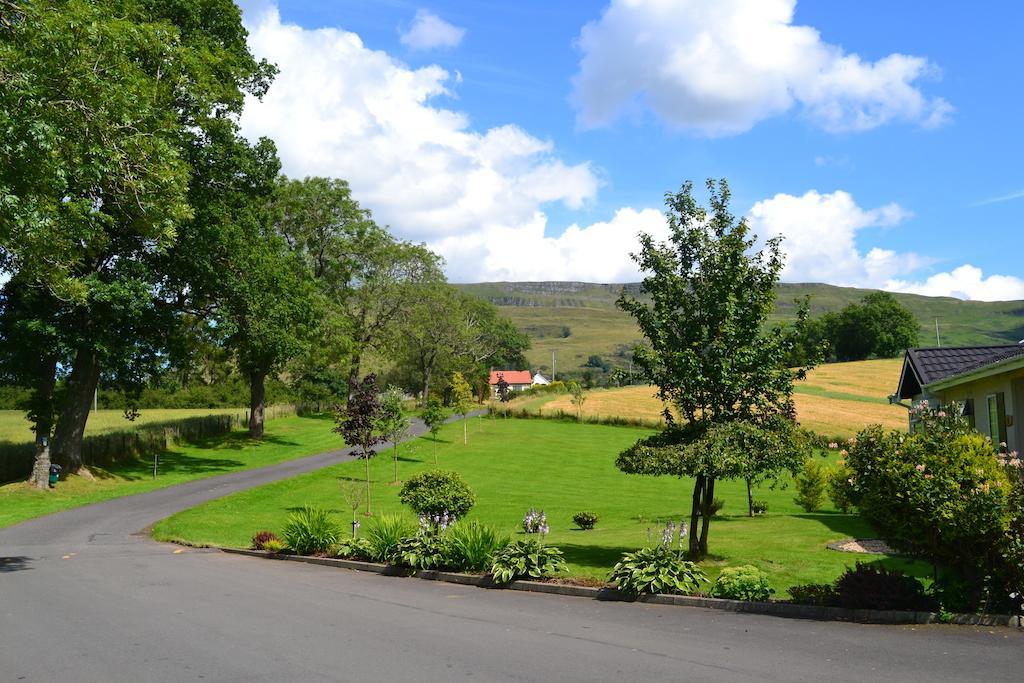 Campsie Glen Holiday Park Fintry Экстерьер фото